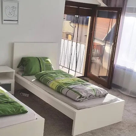Arbeiterwohnung, Bis Zu 9 Personen, Langzeitmieter, Monteurzimmer Lejlighed Gelnhausen
