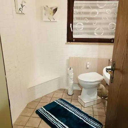 Lejlighed Arbeiterwohnung, Bis Zu 9 Personen, Langzeitmieter, Monteurzimmer *