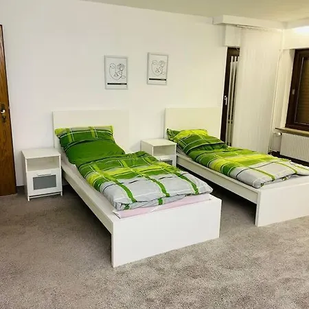 Arbeiterwohnung, Bis Zu 9 Personen, Langzeitmieter, Monteurzimmer Lejlighed