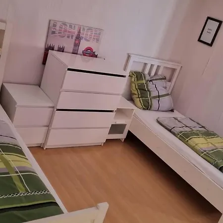 Arbeiterwohnung, Bis Zu 9 Personen, Langzeitmieter, Monteurzimmer Lejlighed *