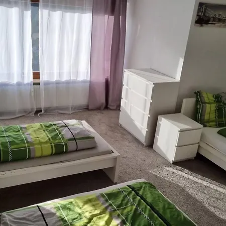 Arbeiterwohnung, Bis Zu 9 Personen, Langzeitmieter, Monteurzimmer