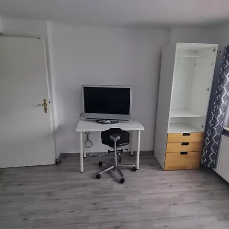 Arbeiterwohnung, Bis Zu 9 Personen, Langzeitmieter, Monteurzimmer Lejlighed *