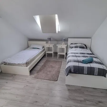 Arbeiterwohnung, Bis Zu 9 Personen, Langzeitmieter, Monteurzimmer