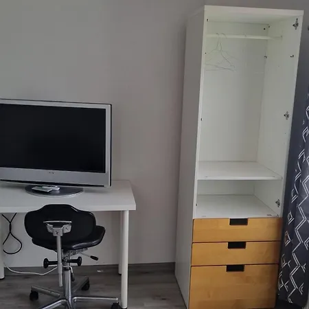 Arbeiterwohnung, Bis Zu 9 Personen, Langzeitmieter, Monteurzimmer Lejlighed *