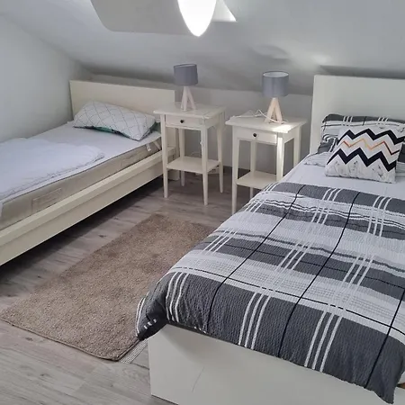 Lejlighed Arbeiterwohnung, Bis Zu 9 Personen, Langzeitmieter, Monteurzimmer