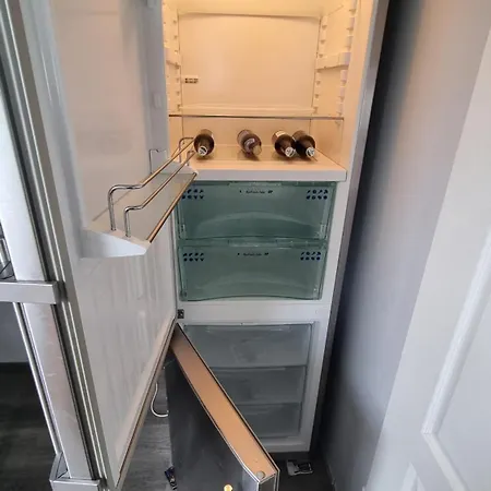 Arbeiterwohnung, Bis Zu 9 Personen, Langzeitmieter, Monteurzimmer Lejlighed *